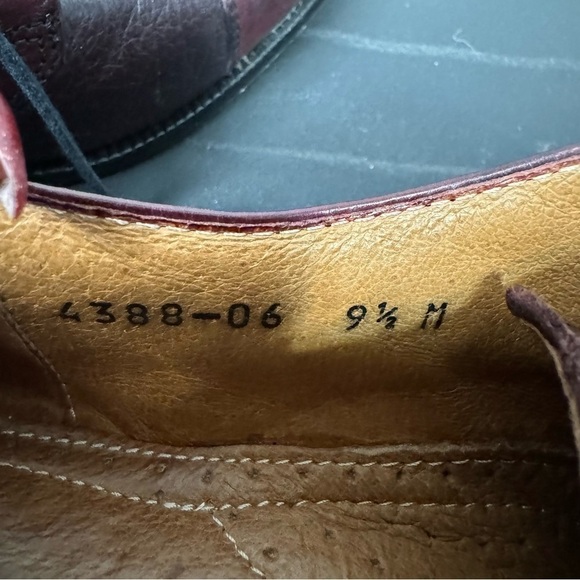 Pronto Uomo Men’s Wingtip Leather Cap Toe Oxfords - Picture 3 of 9